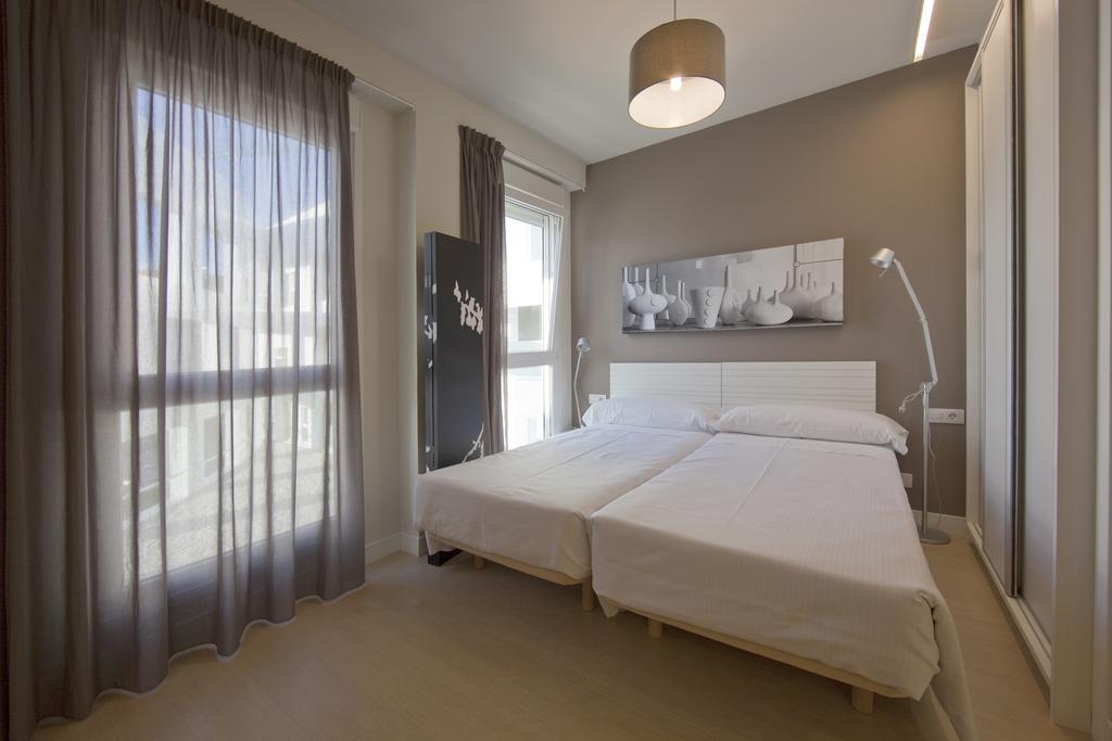 Apartamentos Irenaz Vitoria-Gasteiz Exterior photo
