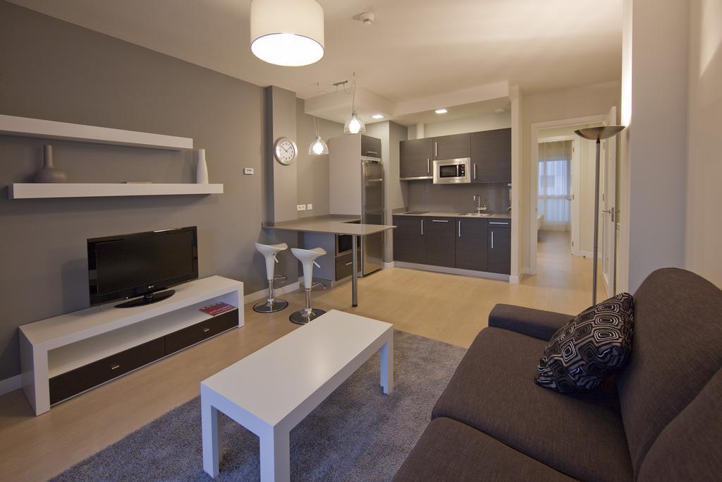 Apartamentos Irenaz Vitoria-Gasteiz Room photo